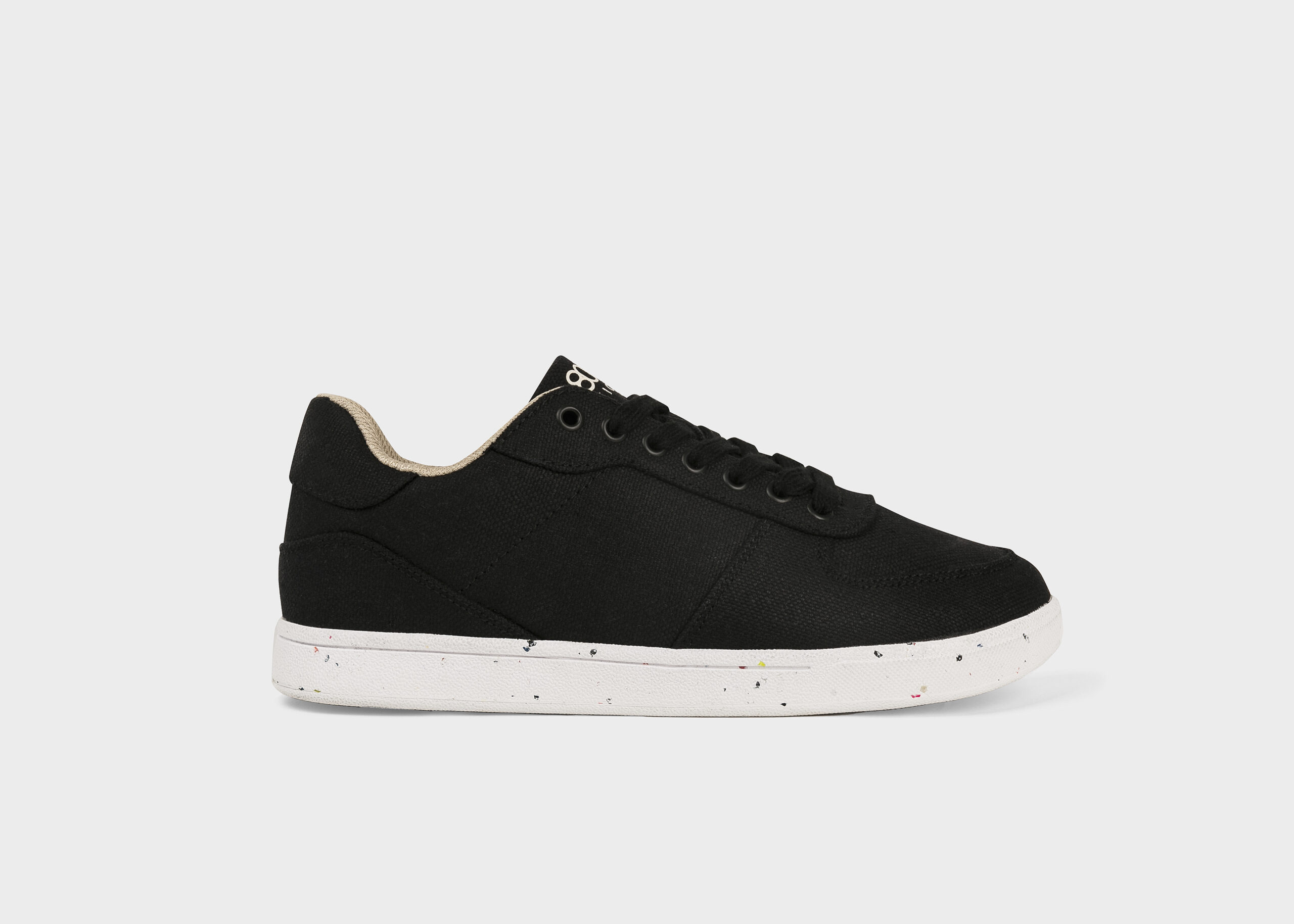 8000Kicks_01 (1)